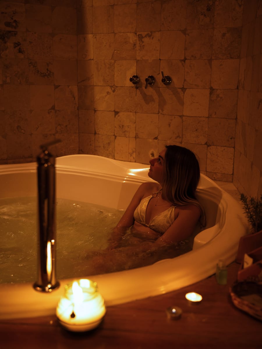 Killa Spa: Jacuzzi — Private hot-tub soak with candles and rosemary, eucalyptus and lavender aromatherapy. Up to 2 guests.