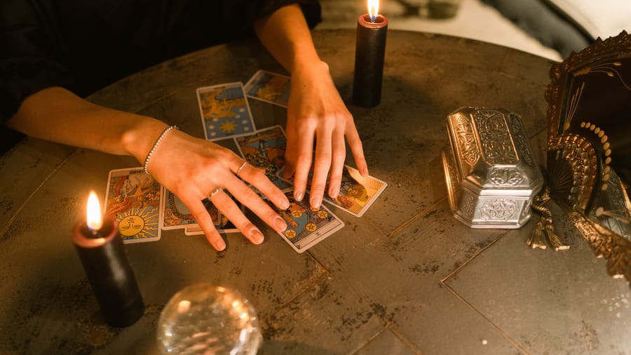Tarot Reading — Andean self-knowledge reading with cleansing smudge and intuitive guidance.